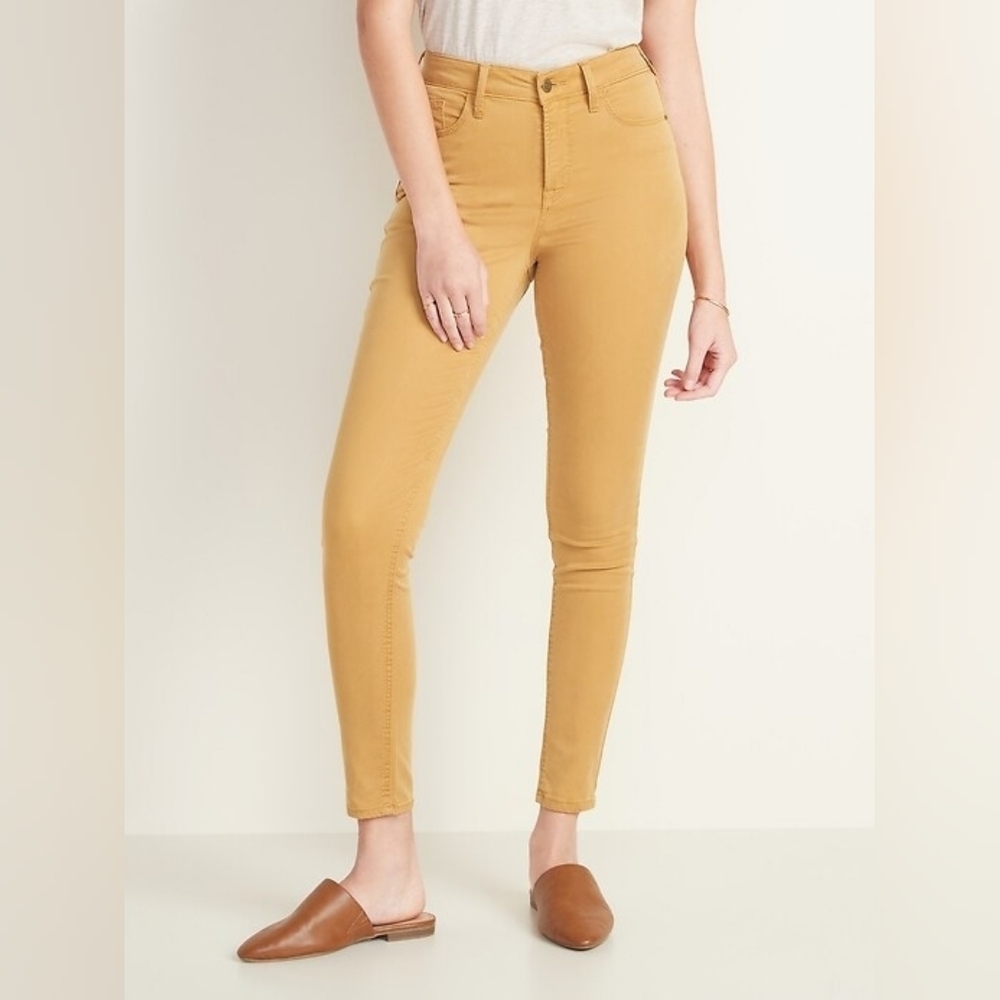 {Old Navy} High-Waisted Sateen Rockstar Super Skinny Jeans - Size 14